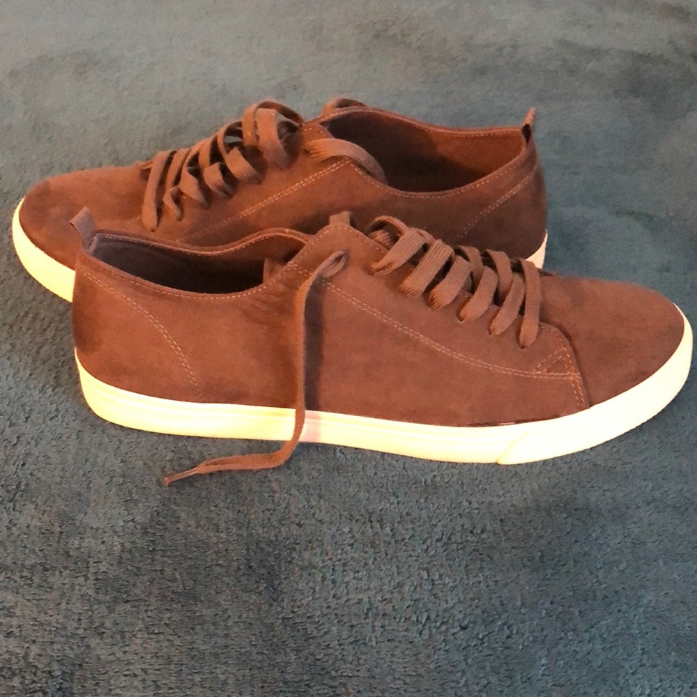 Grey suede feel men’s sneaker